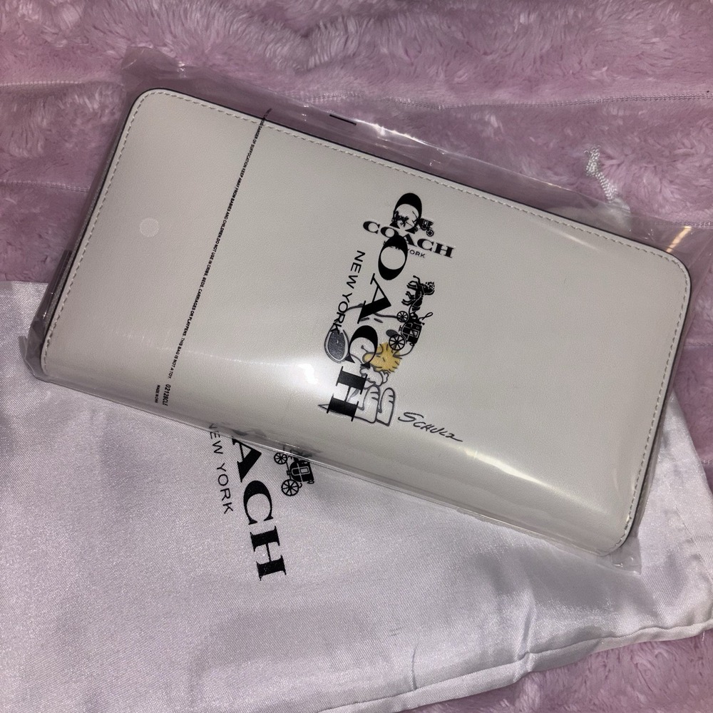 NWT COACH x PEANUTS Long Wallet Snoopy Woodstock Leather Zip White - Picture 3 of 5